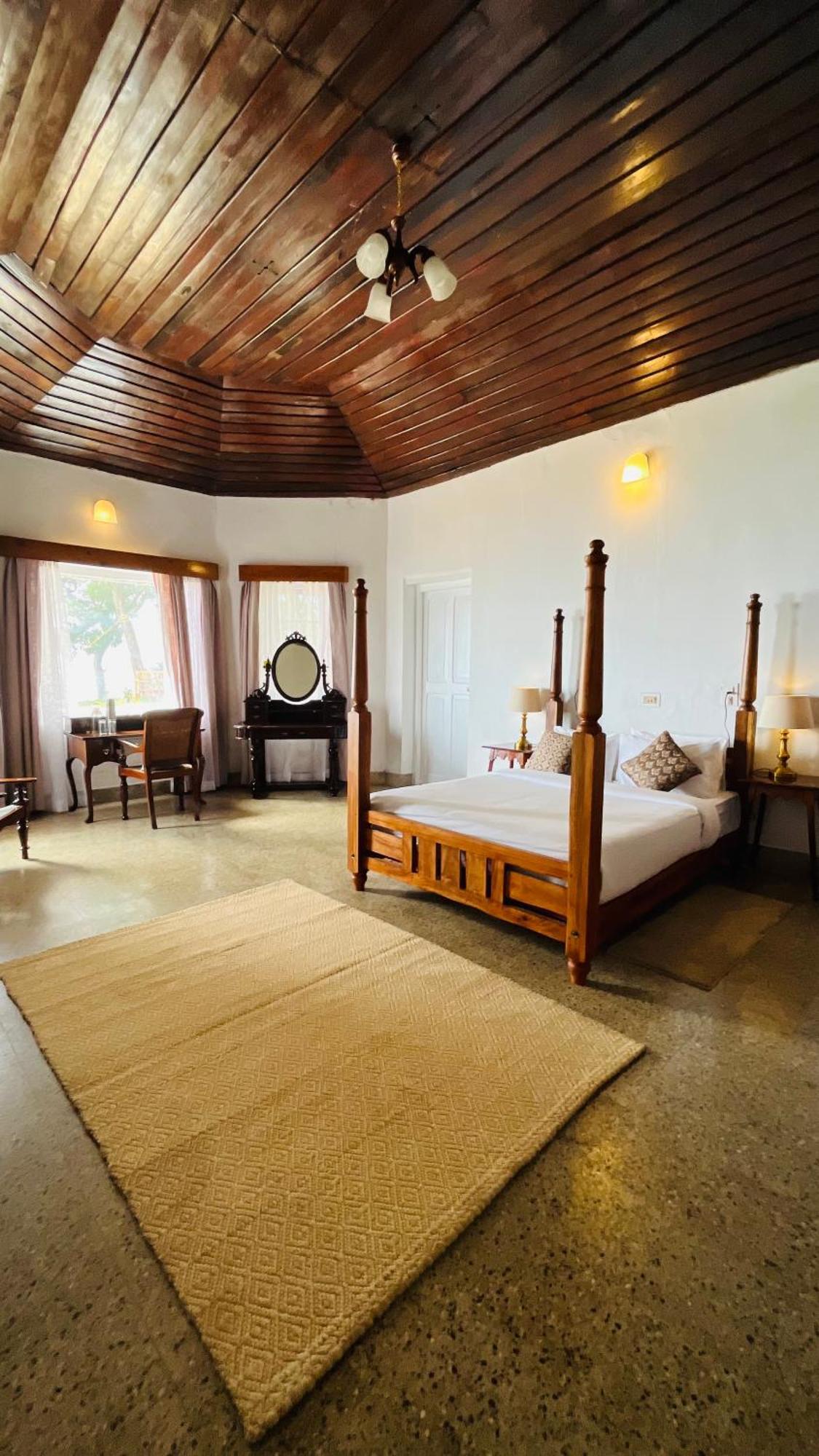Tentgram Planters Bungalow Suryanelli Buitenkant foto