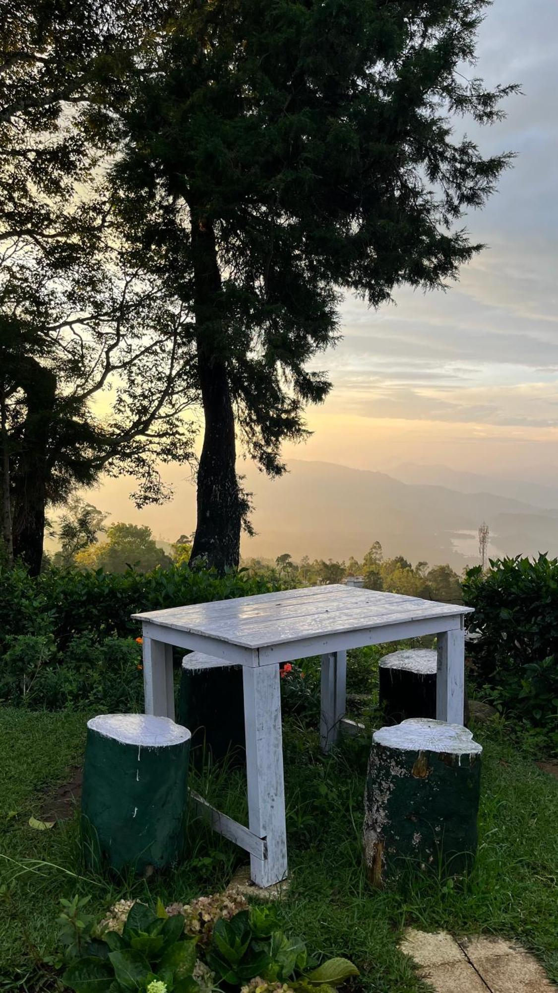 Tentgram Planters Bungalow Suryanelli Buitenkant foto